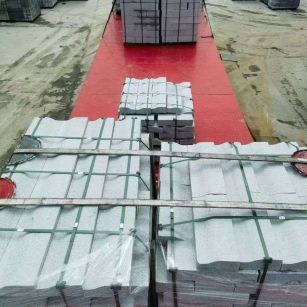 阜新 芝麻白仿形加直形路沿石出货日常