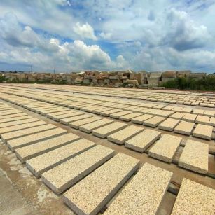 阜新 黄金麻荔枝面花岗岩石材地铺石防护中