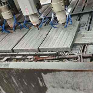 阜新 芝麻白花岗岩荔枝面盲道雕刻