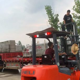 阜新 黄金麻冰裂纹，地铺石装车