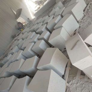 阜新 白麻花岗岩异形坐凳