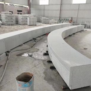 阜新芝麻白花岗岩石板材 园林光面弧形坐凳