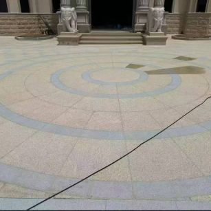 阜新 黄金麻芝麻灰花岗岩石材地铺拼接效果