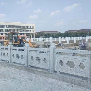 阜新 白麻花岗岩荔枝面河道栏杆