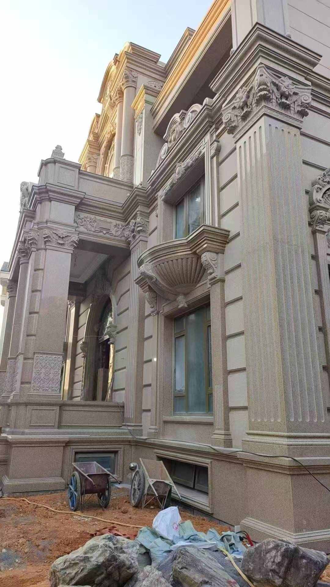 阜新 黄金麻花岗岩光面别墅外墙干挂施工完成