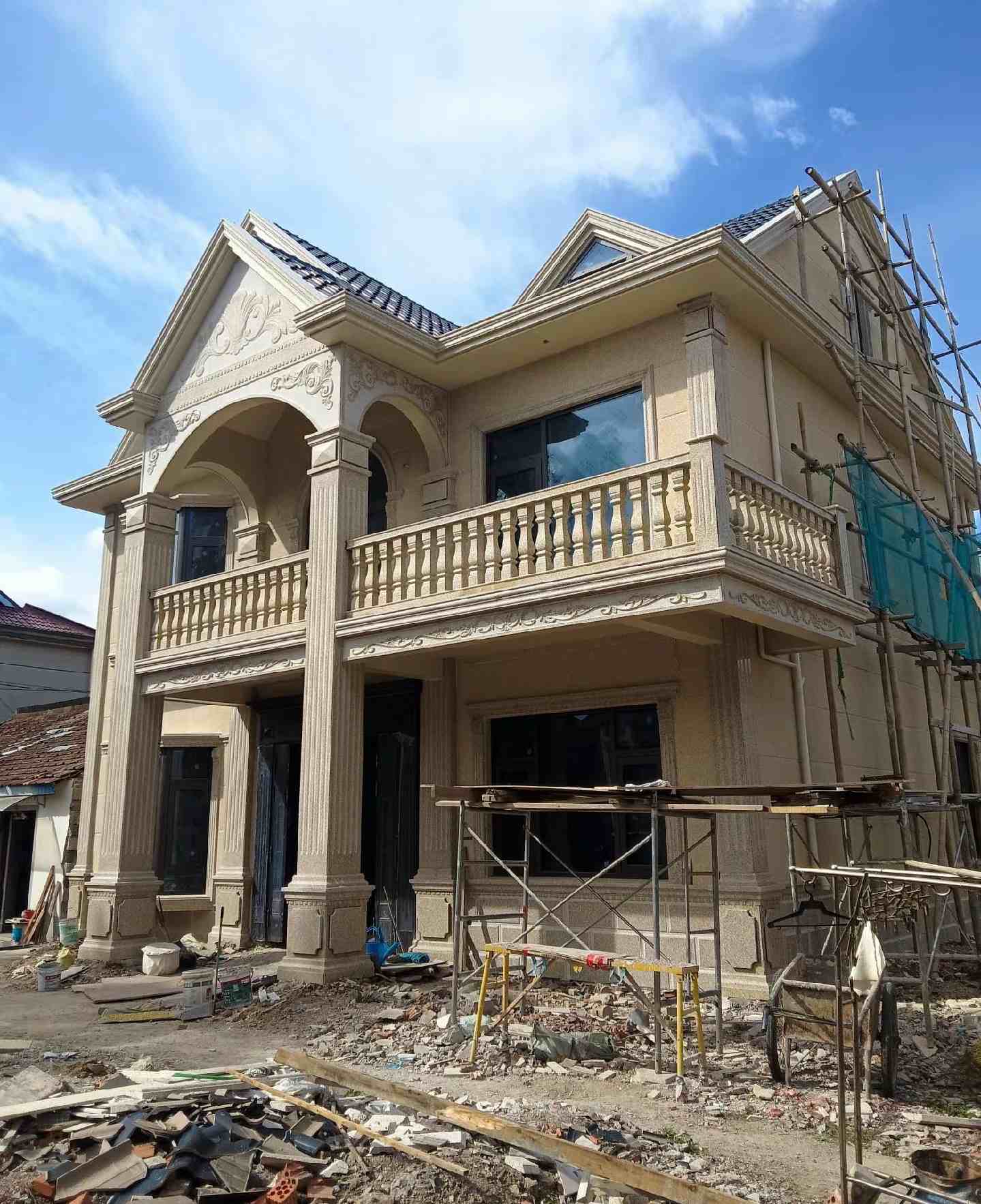 阜新 黄金麻花岗岩石材私人别墅雕花门楼柱阳台栏杆