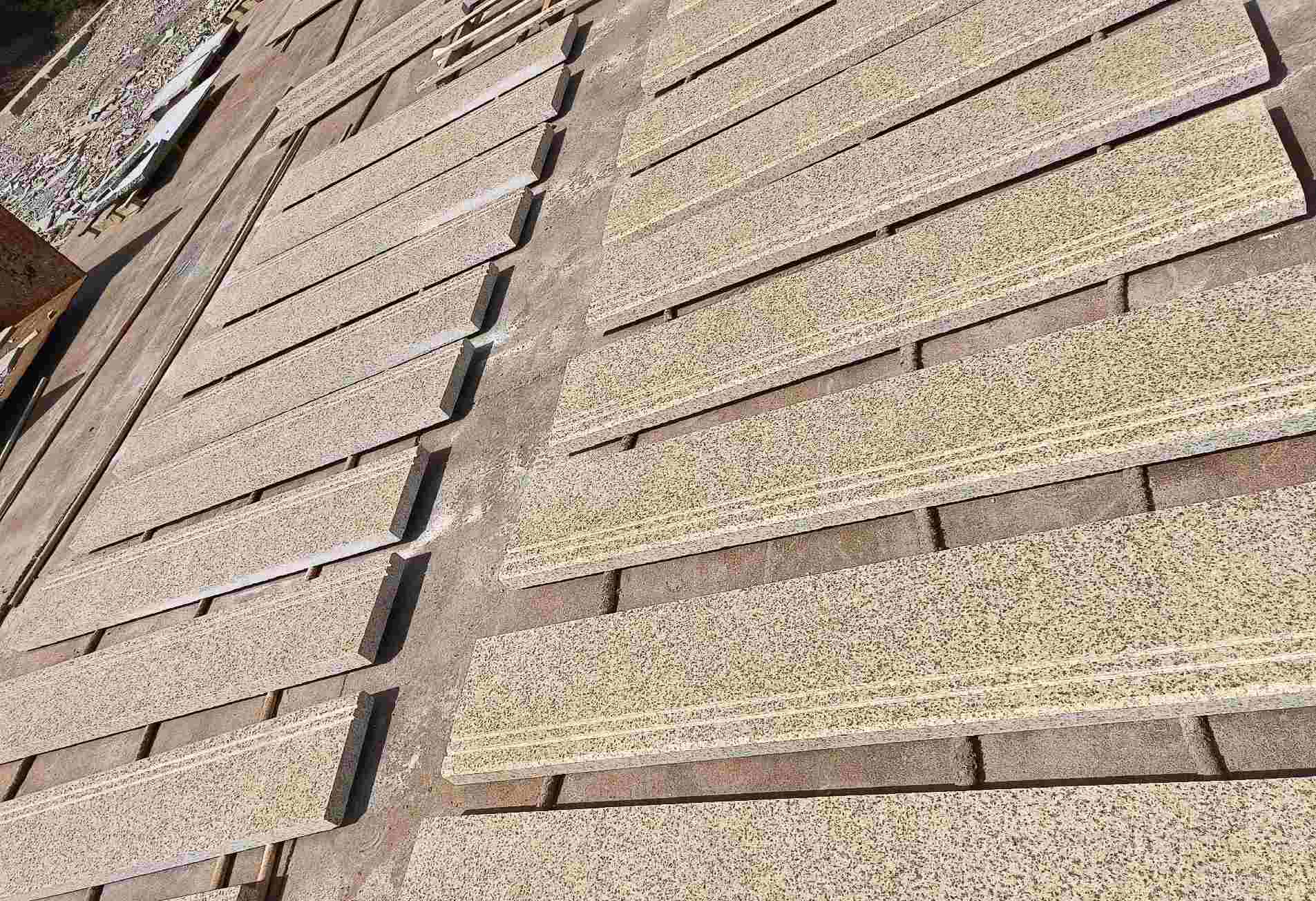 阜新 黄金麻花岗岩光面楼梯踏步