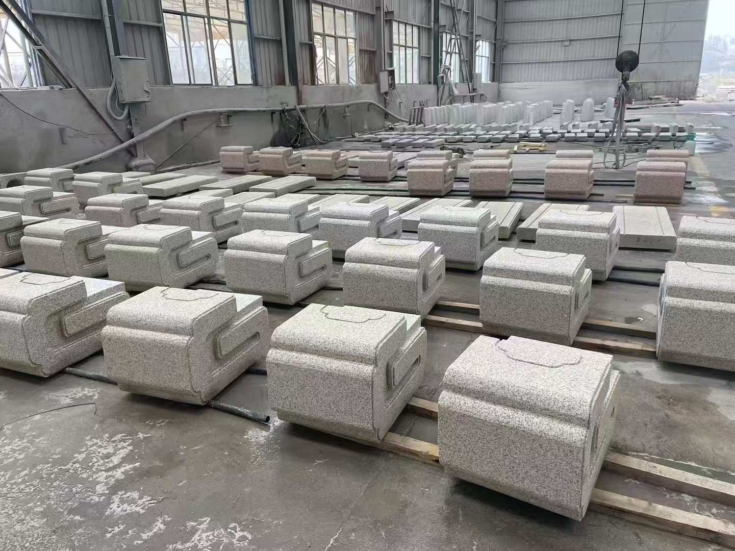 阜新 白麻花岗岩异形加工-石凳，坐凳