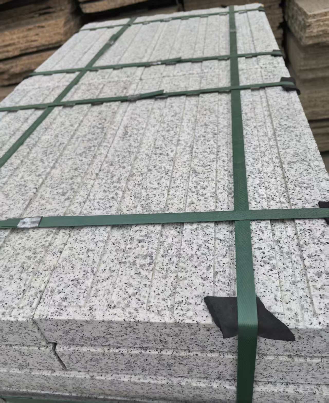 阜新 白麻花岗岩直行盲道石，盲条，地铺石