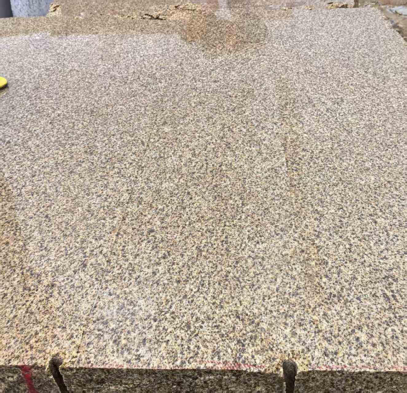 阜新 黄金麻花岗岩石材方料