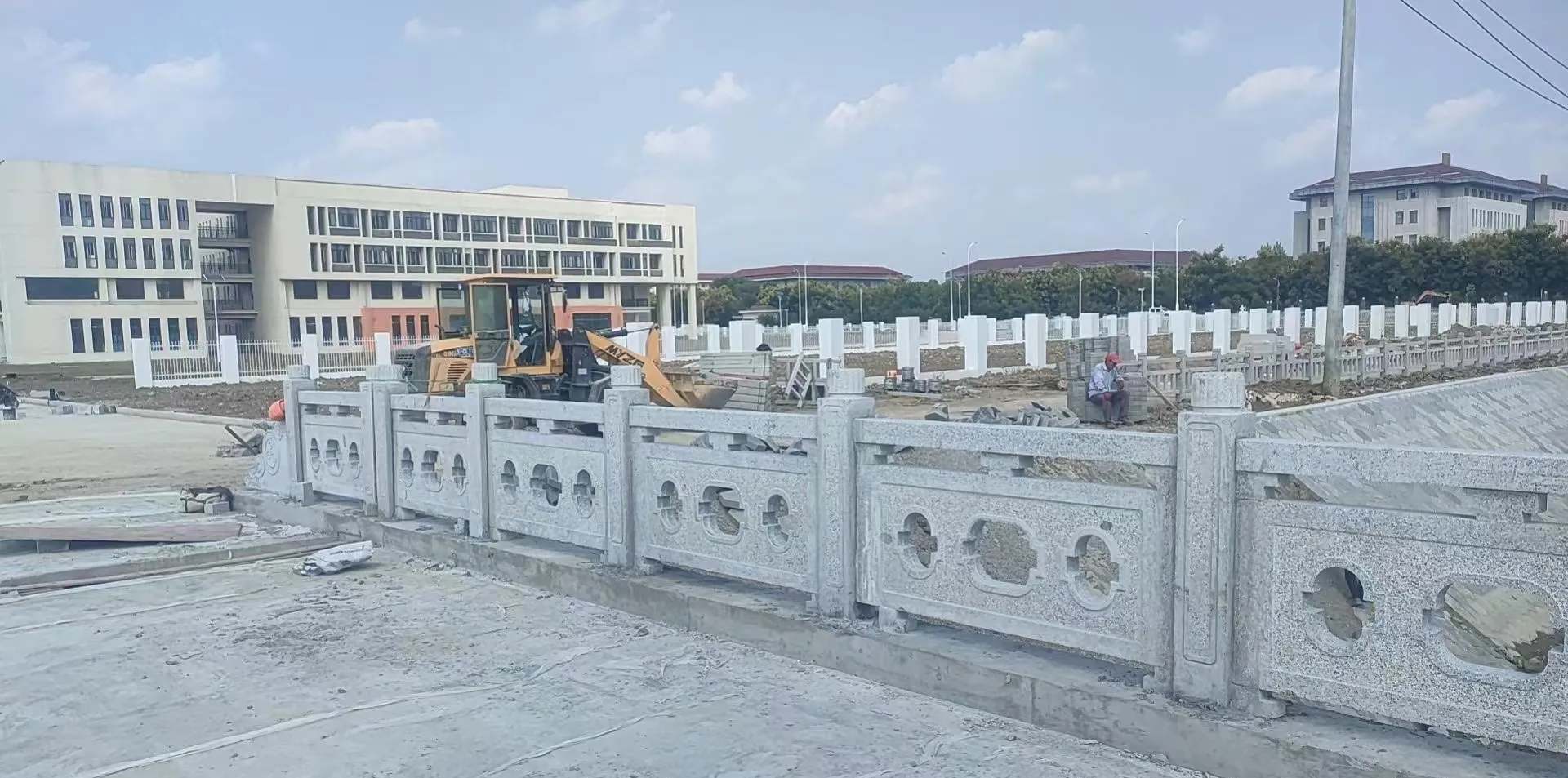 阜新 白麻花岗岩荔枝面河道栏杆