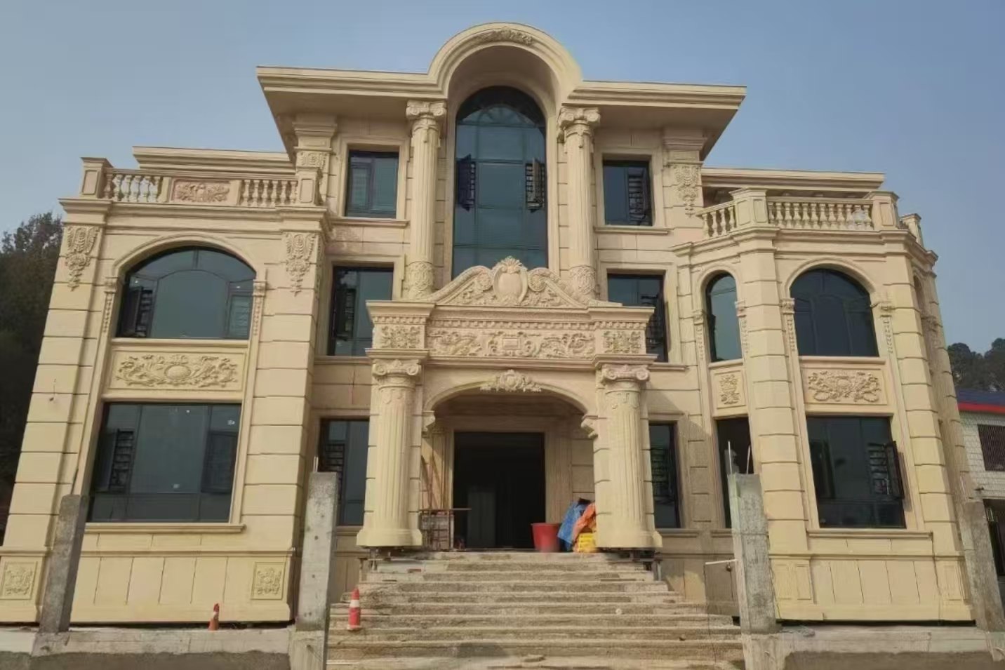 阜新 黄金麻花岗岩别墅外墙干挂