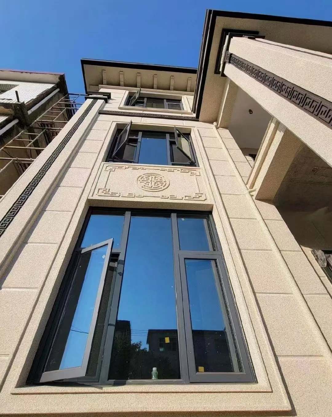 阜新 黄金麻荔枝面别墅外墙干挂效果展示