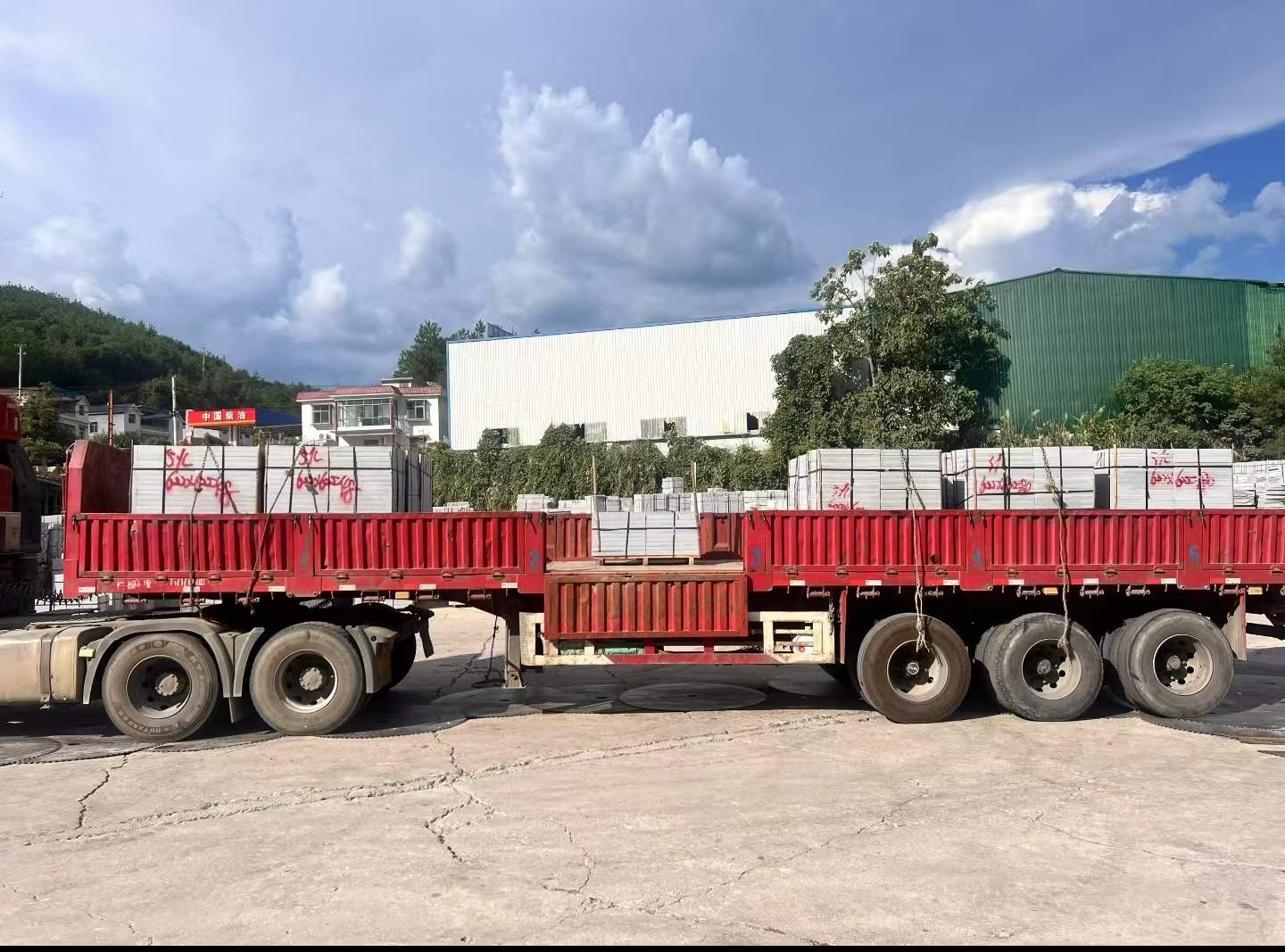 阜新 芝麻灰花岗岩地铺石出货日常