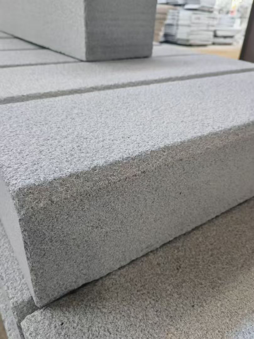 阜新 芝麻灰荔枝面路沿石