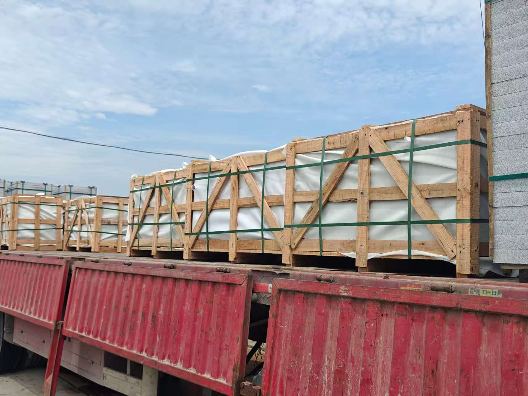 阜新 芝麻白花岗岩地铺石出口专车-泰国游